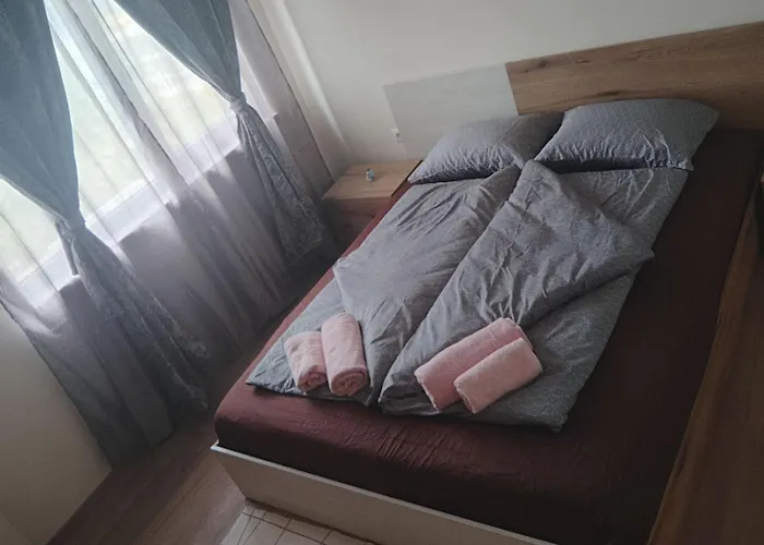 Sun Rays * Νεσέμπαρ